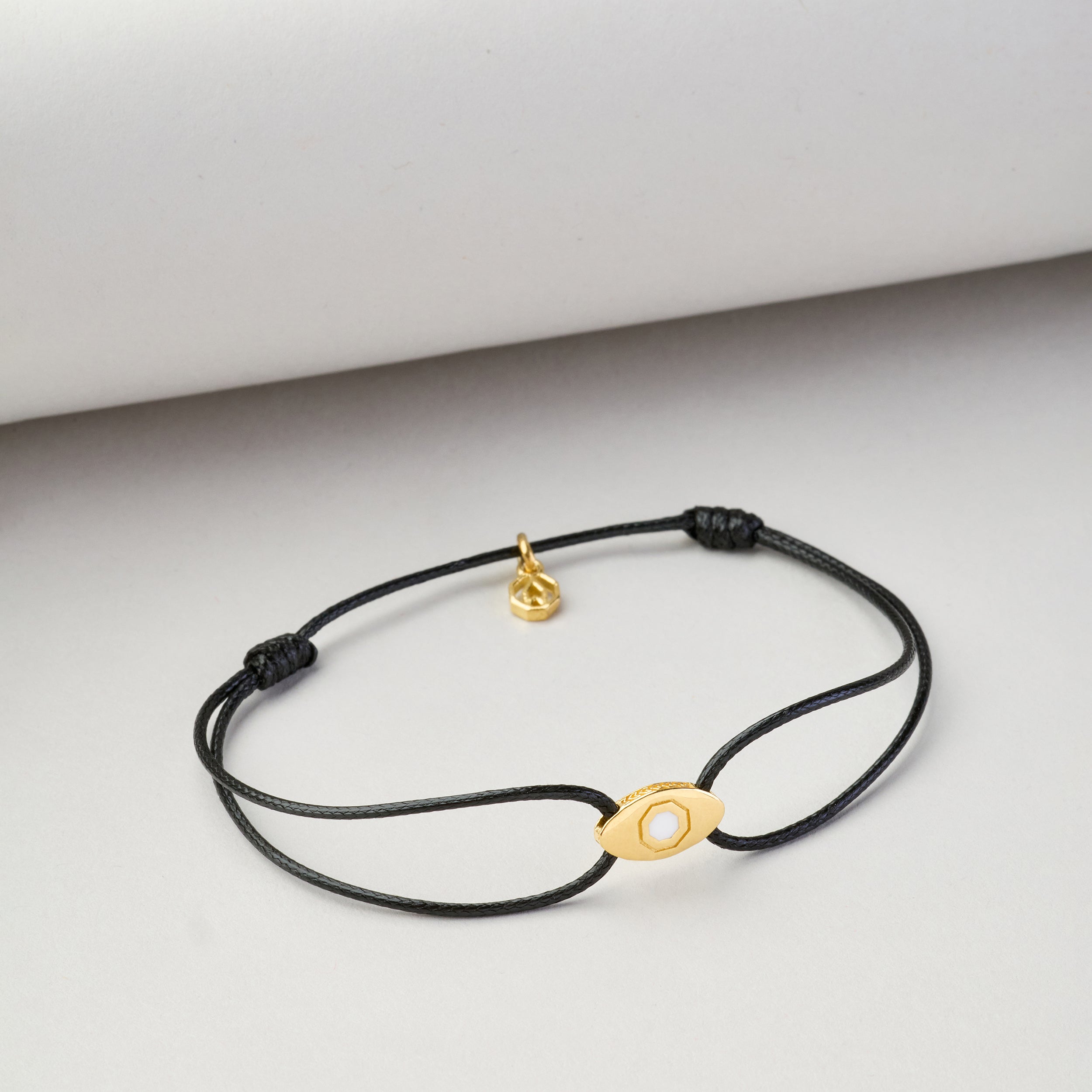 White Eye Chance Bracelet in Gold
