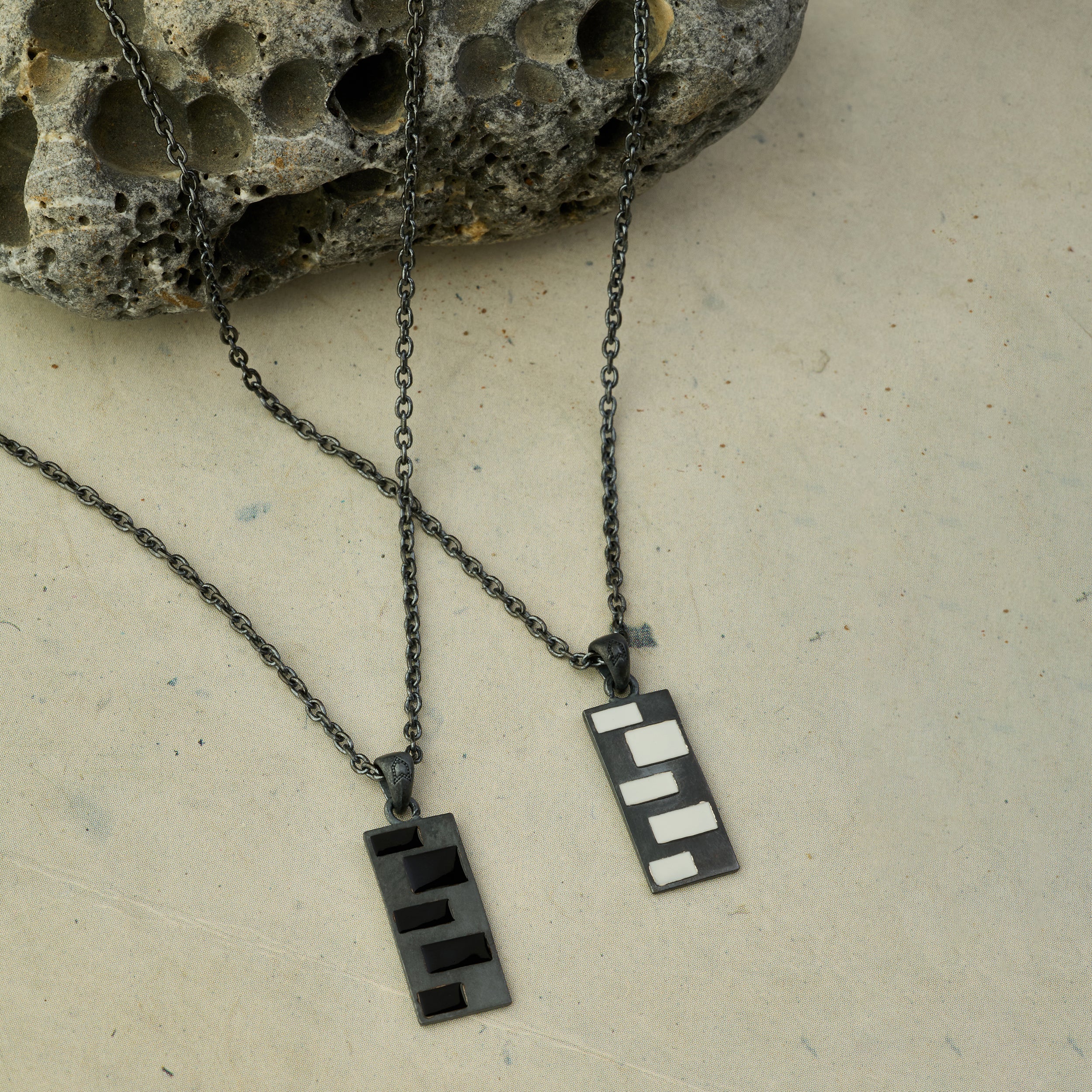 White Wall Necklace in Oxide