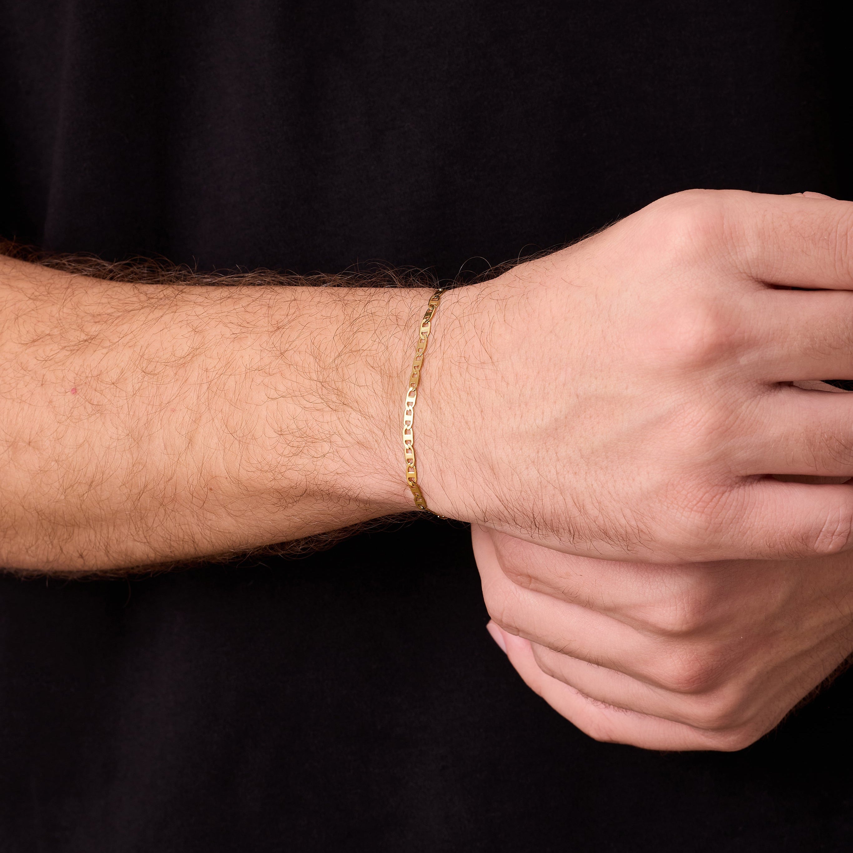Bar Bracelet in Gold