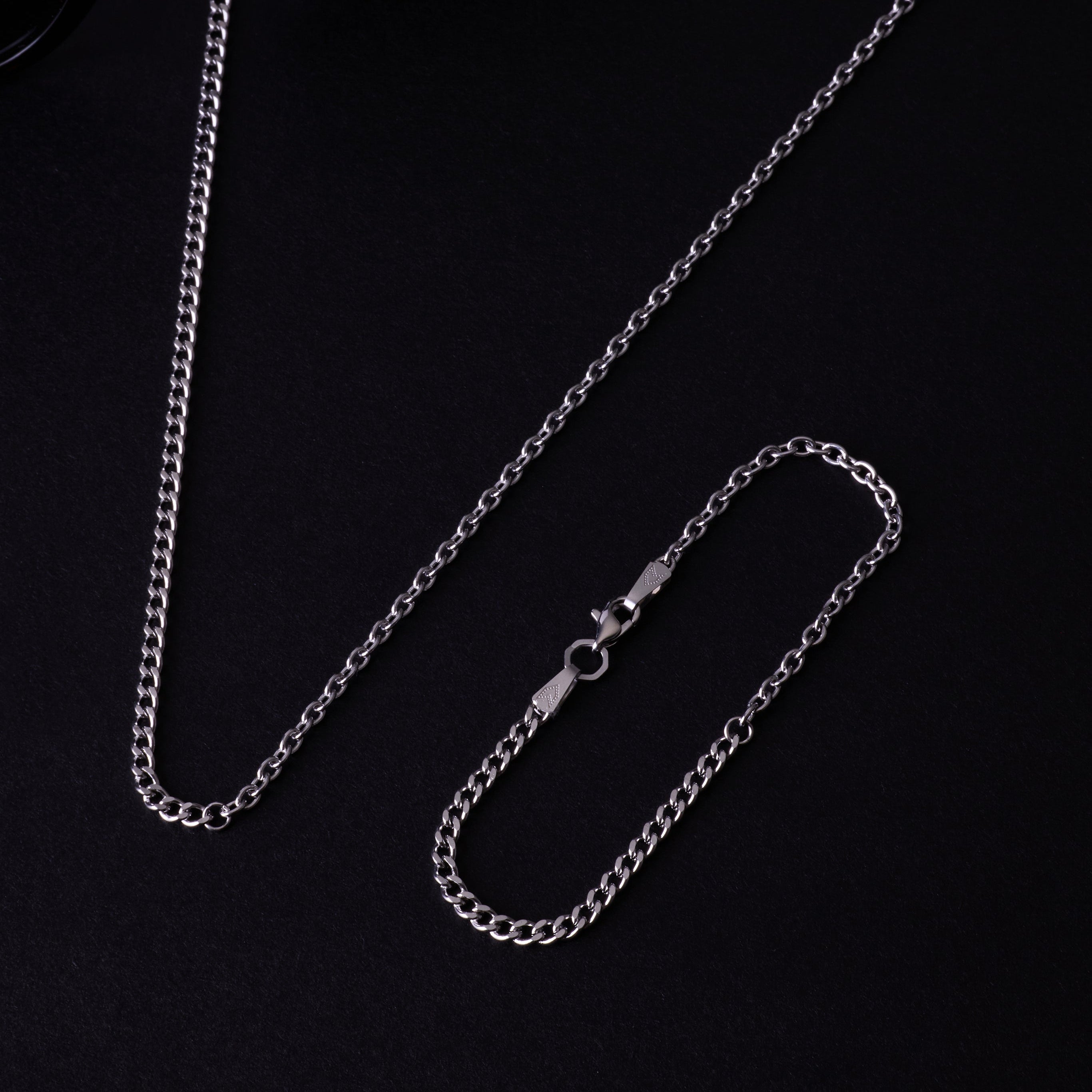 Cable Curb Necklace in Silver