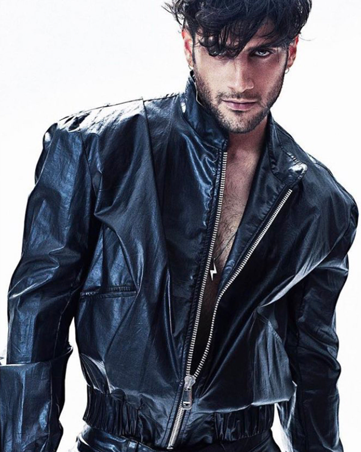 Singer Reynmen wear Lightning Necklace in Silver