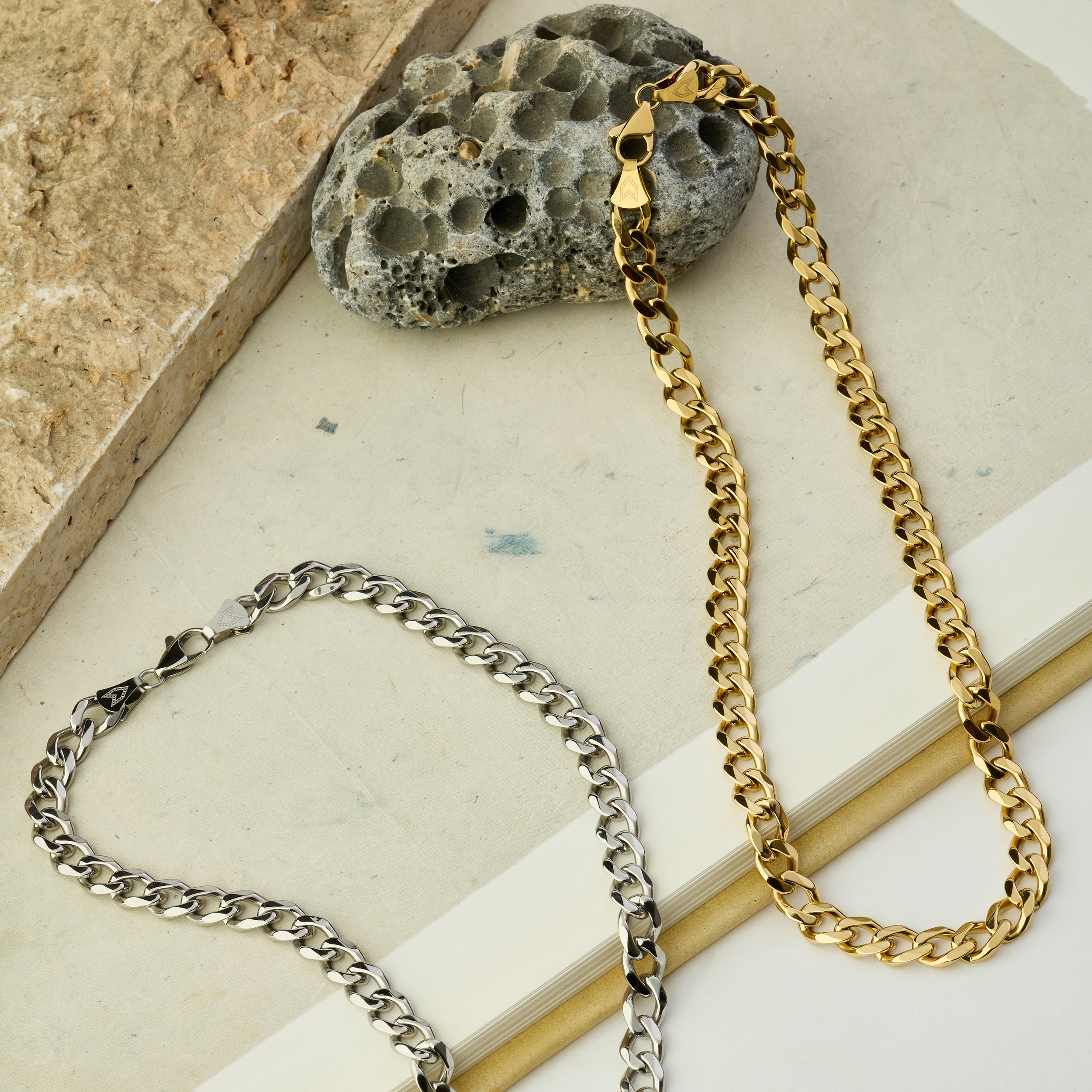 Curb Chain Necklace in Gold