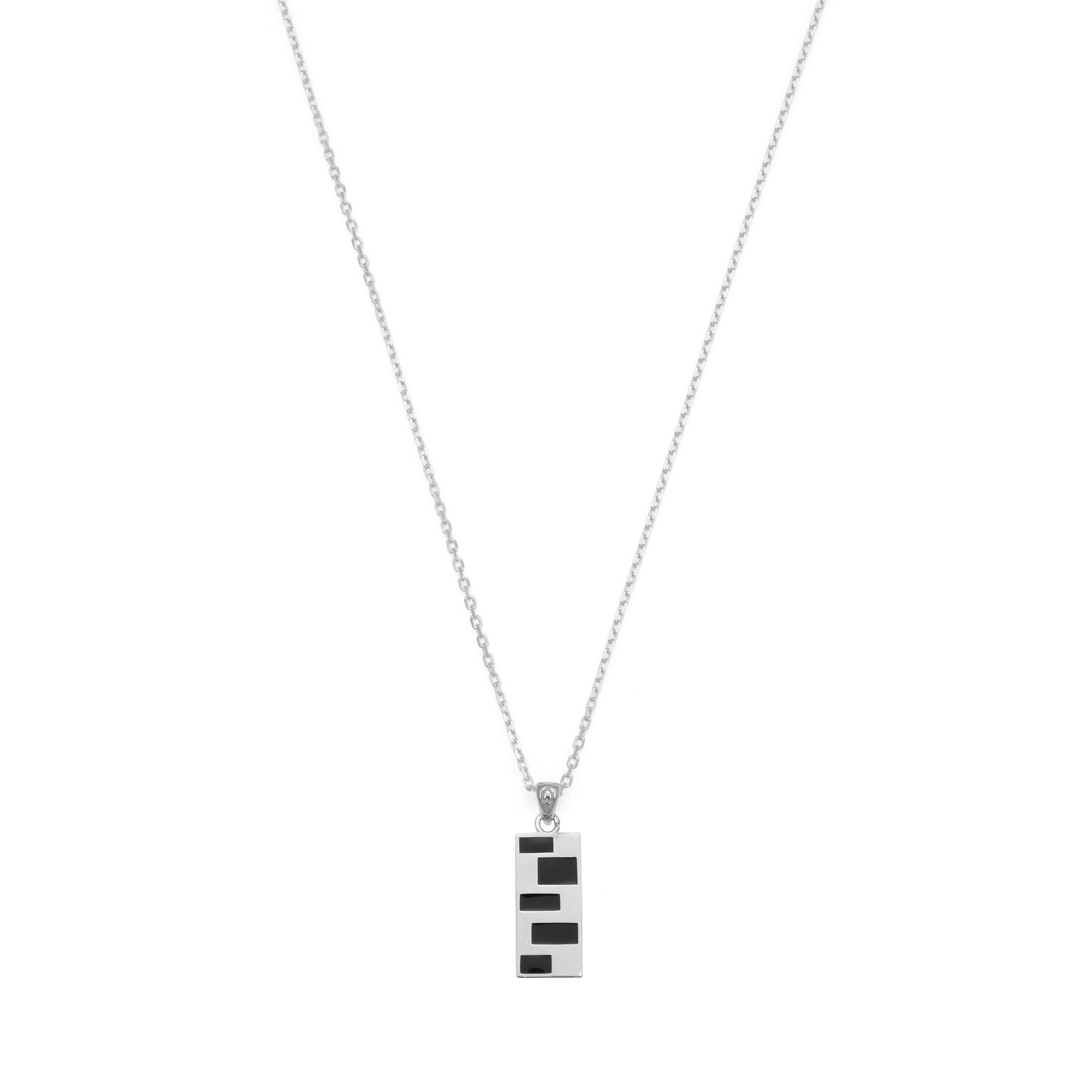Black Wall Necklace in Silver