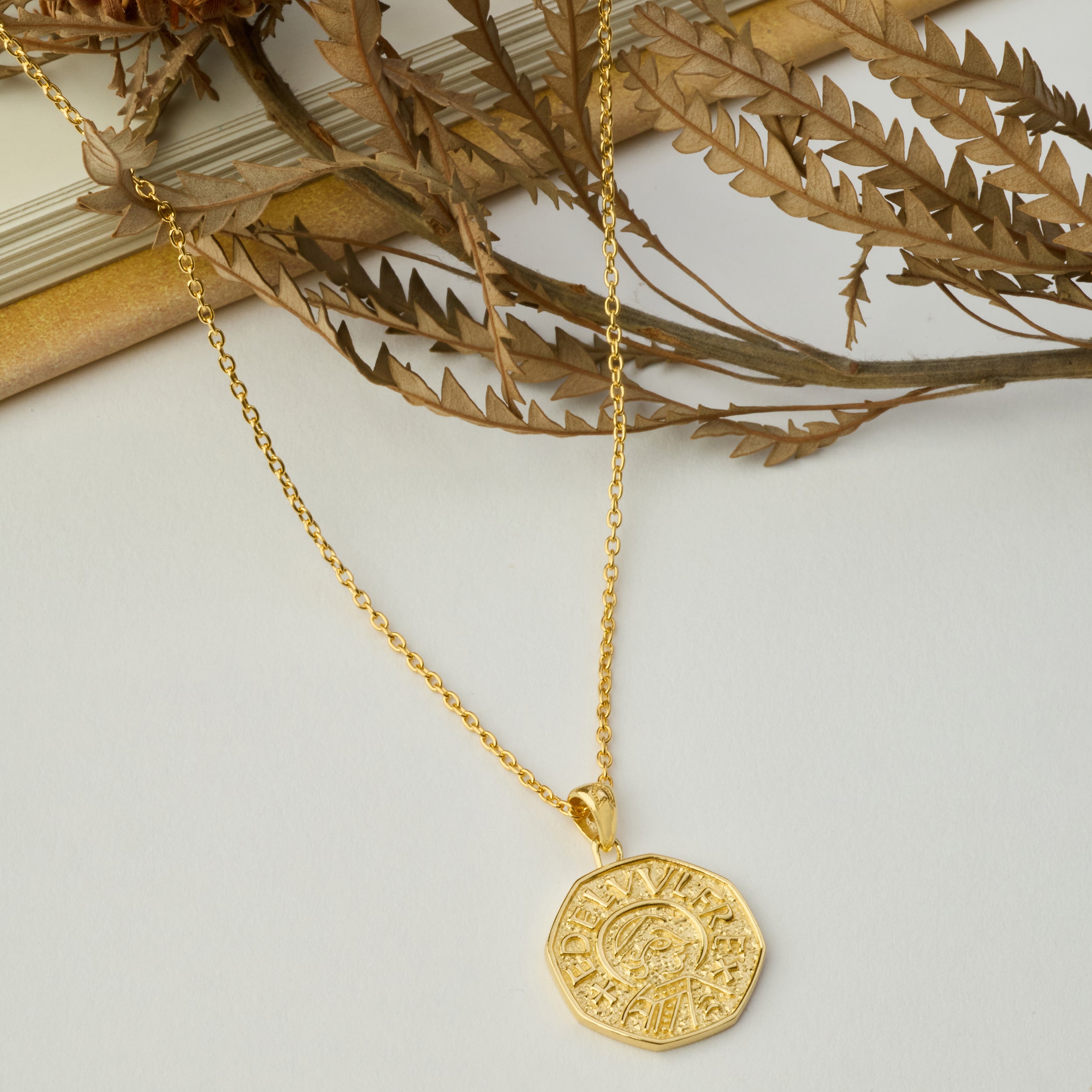 Aethelwulfs Hoard Necklace in Gold