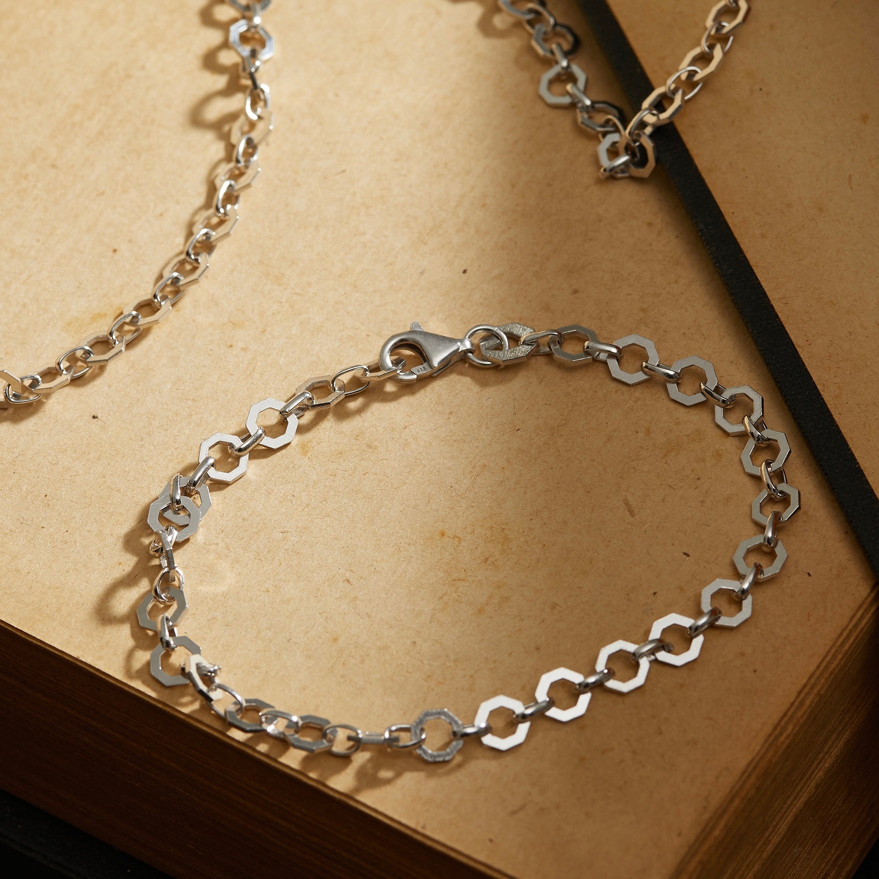 Octagonal Chain Bracelet in Silver