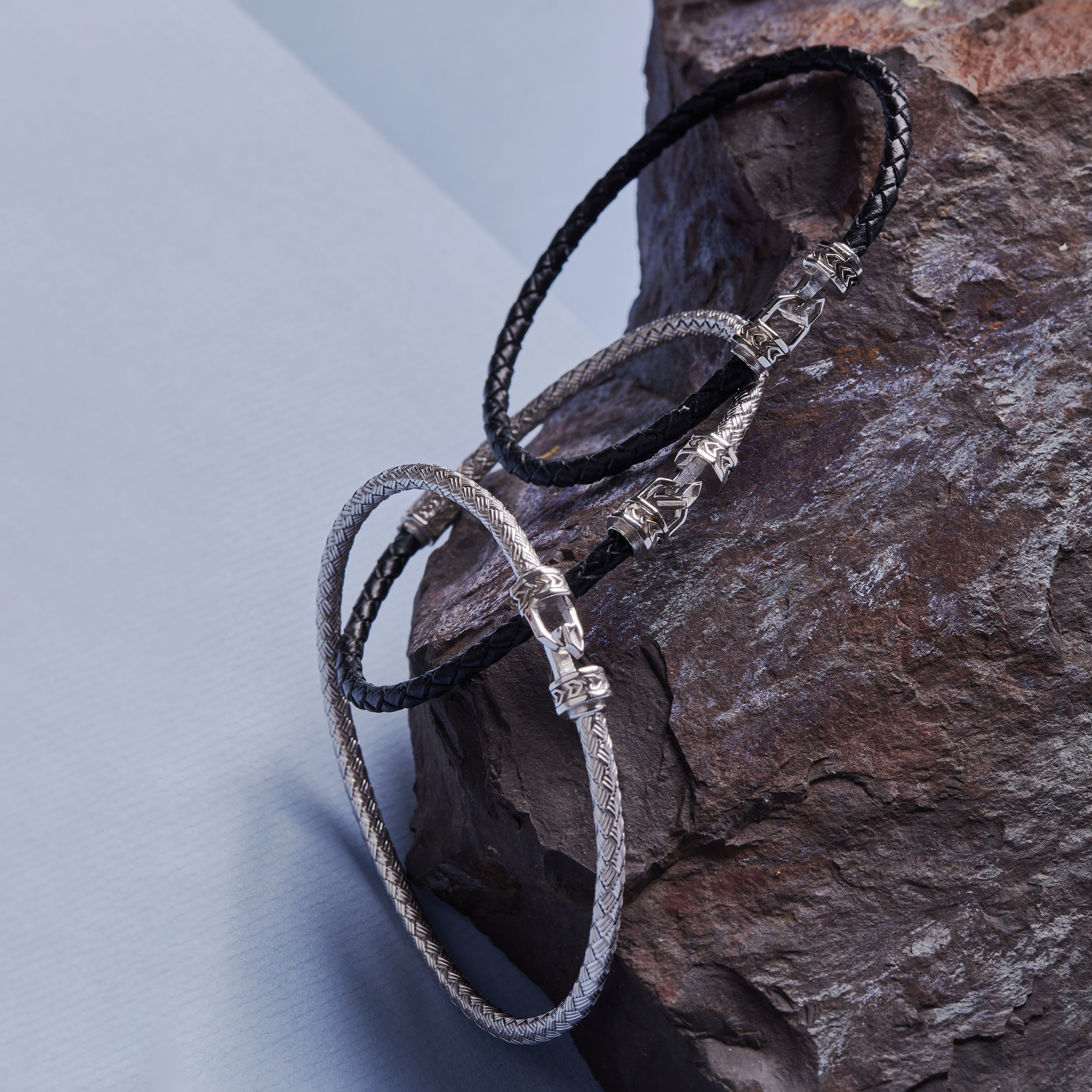 Hook Braided Bangle in Silver